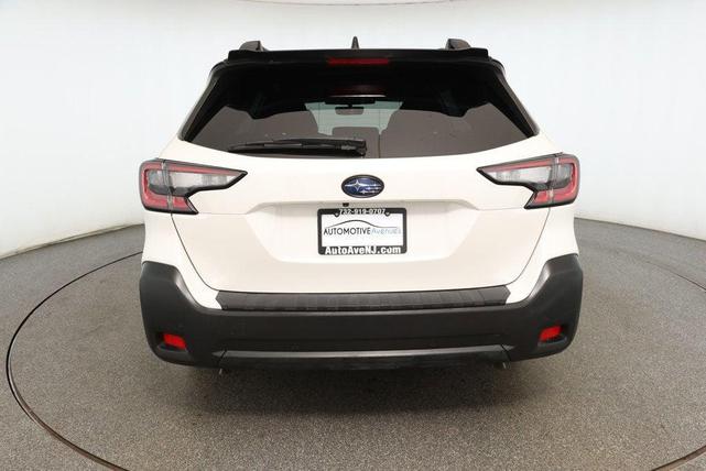 Photo of 2023 Crystal White Pearl Subaru Outback