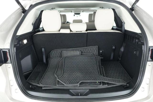 Photo of 2024 Platinum Quartz Mazda CX-90