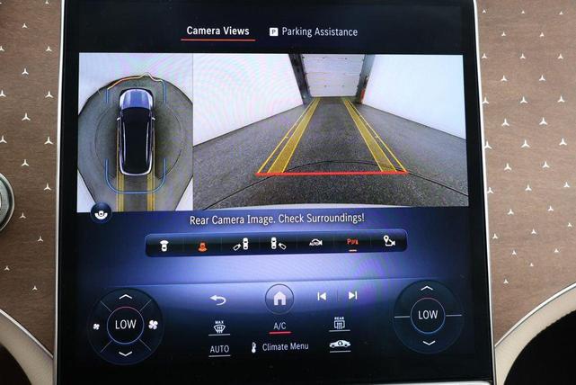 Photo of 2023 Polar White Mercedes-Benz EQS 450
