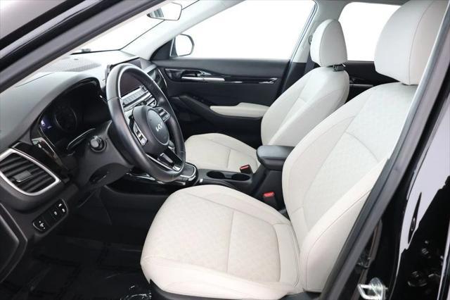 Photo of 2022 Cherry Black Kia Seltos