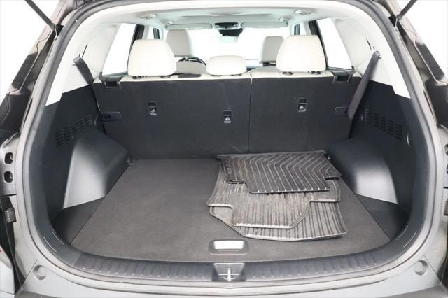 Photo of 2022 Cherry Black Kia Seltos