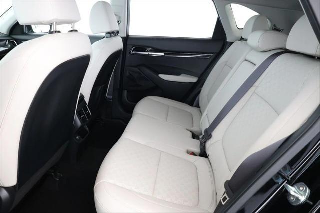 Photo of 2022 Cherry Black Kia Seltos