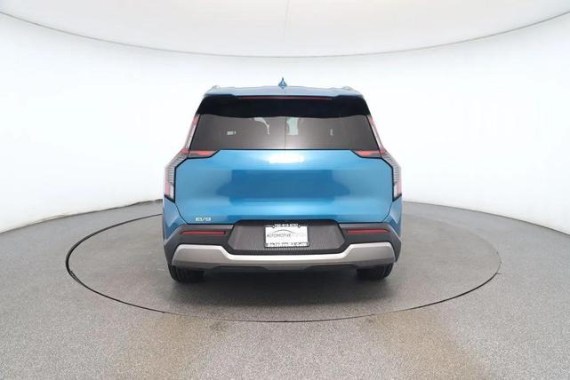 Photo of 2024 Ocean Blue Kia EV9