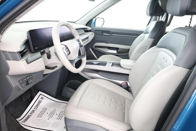 Photo of 2024 Ocean Blue Kia EV9