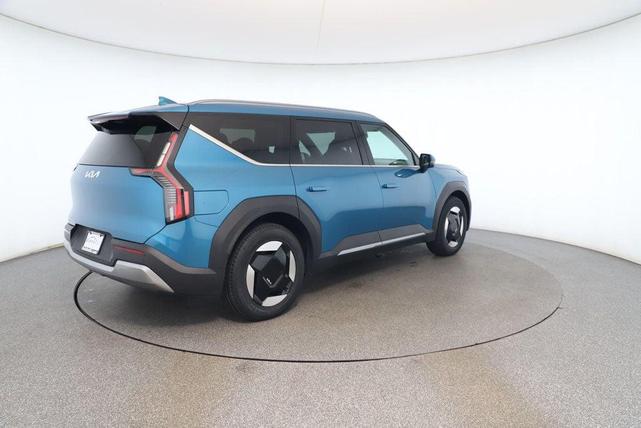 Photo of 2024 Ocean Blue Kia EV9