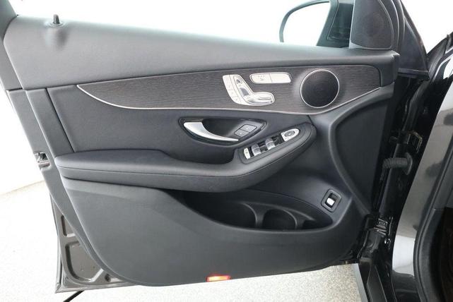 Photo of 2022 Graphite Grey Metallic Mercedes-Benz GLC 300