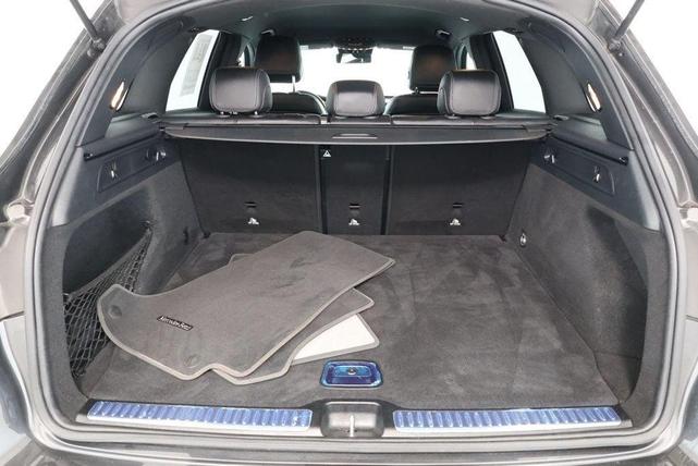 Photo of 2022 Graphite Grey Metallic Mercedes-Benz GLC 300