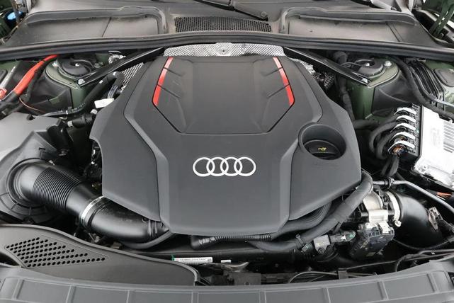 Photo of 2024 District Green Metallic/Black Roof Audi S5