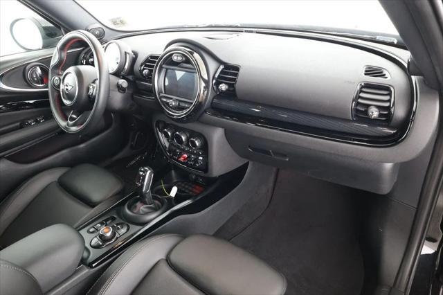 Photo of 2020 Midnight Black Metallic MINI Clubman