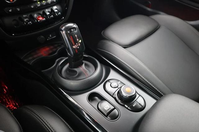 Photo of 2020 Midnight Black Metallic MINI Clubman