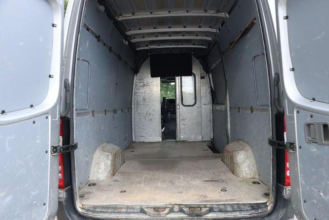 Photo of 2017 Brilliant Silver Metallic Mercedes-Benz Sprinter 2500