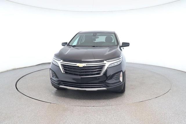 Photo of 2023 Mosaic Black Metallic Chevrolet Equinox