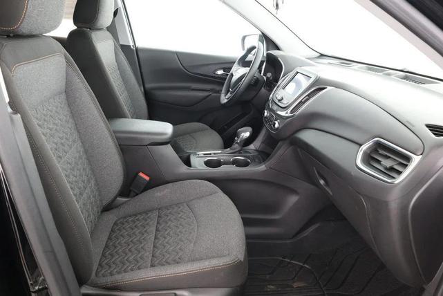 Photo of 2023 Mosaic Black Metallic Chevrolet Equinox