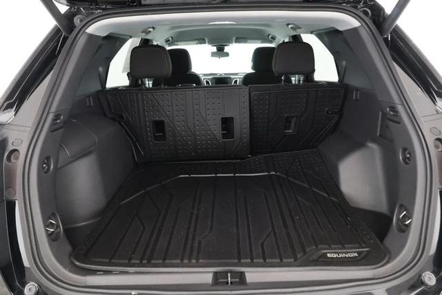 Photo of 2023 Mosaic Black Metallic Chevrolet Equinox