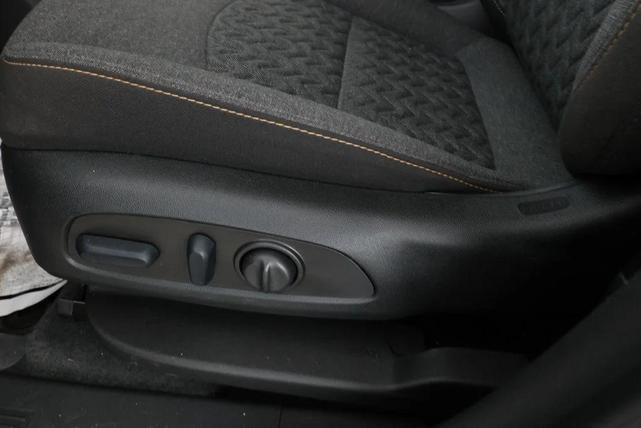 Photo of 2023 Mosaic Black Metallic Chevrolet Equinox