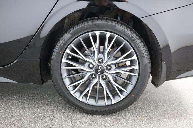 Photo of 2023 Aurora Black Kia Forte