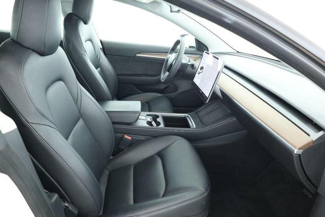 Photo of 2021 Pearl White Multi-Coat Tesla Model 3