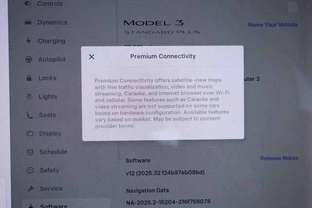 Photo of 2021 Pearl White Multi-Coat Tesla Model 3