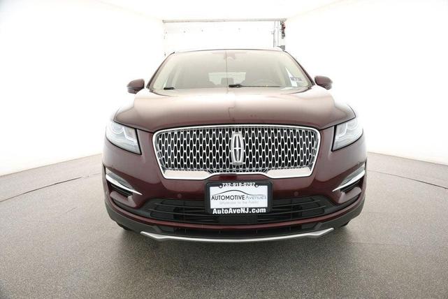 Photo of 2019 BURGUNDY VELVET MET TINTED CC Lincoln MKC