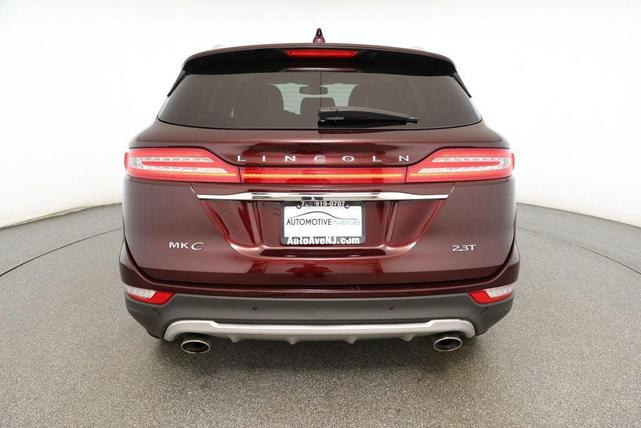 Photo of 2019 BURGUNDY VELVET MET TINTED CC Lincoln MKC