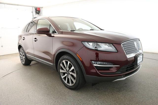 Photo of 2019 BURGUNDY VELVET MET TINTED CC Lincoln MKC
