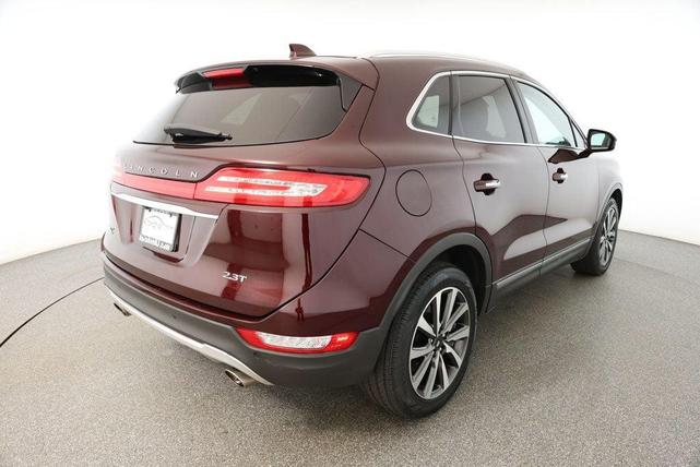 Photo of 2019 BURGUNDY VELVET MET TINTED CC Lincoln MKC