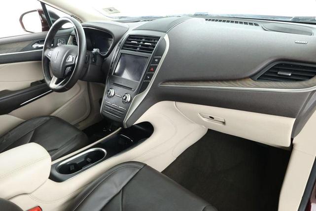 Photo of 2019 BURGUNDY VELVET MET TINTED CC Lincoln MKC