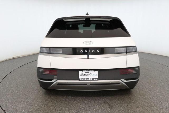Photo of 2023 Atlas White Hyundai IONIQ 5
