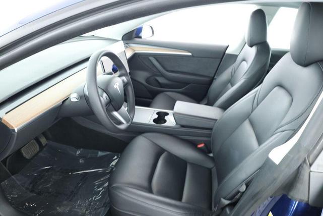 Photo of 2022 Deep Blue Metallic Tesla Model 3