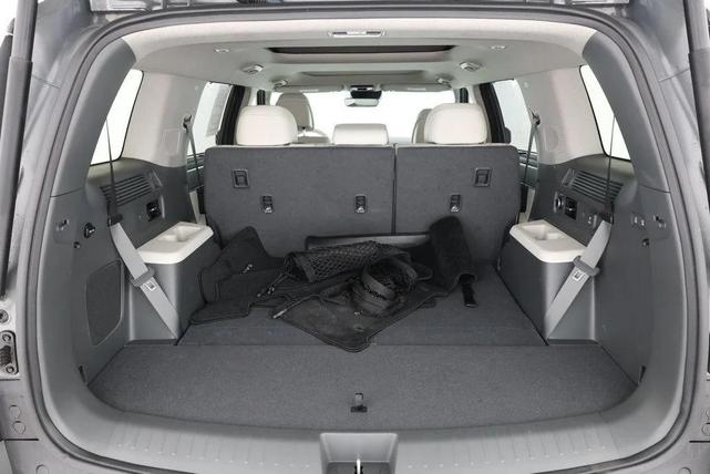Photo of 2024 Hampton Gray Hyundai SANTA FE