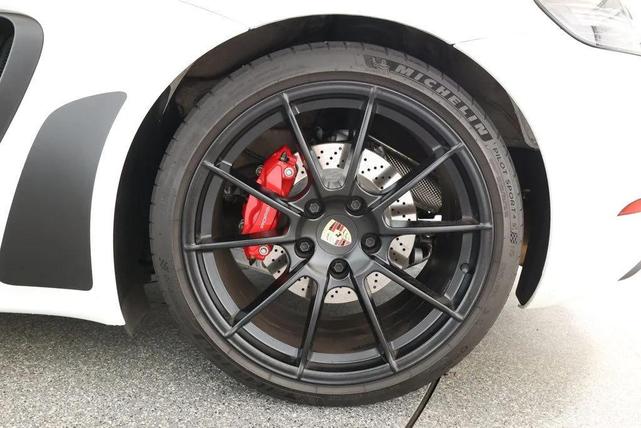 Photo of 2023 White Porsche 718 Boxster