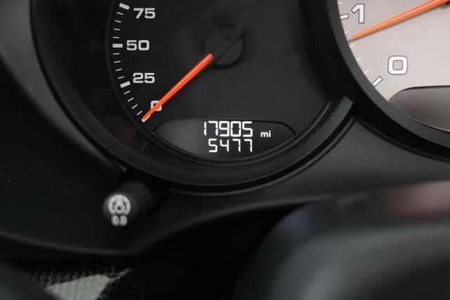Photo of 2023 White Porsche 718 Boxster
