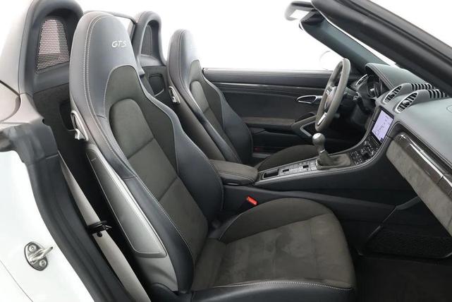 Photo of 2023 White Porsche 718 Boxster