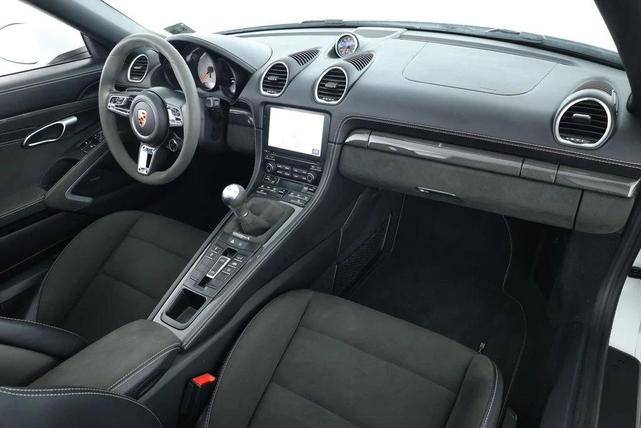 Photo of 2023 White Porsche 718 Boxster