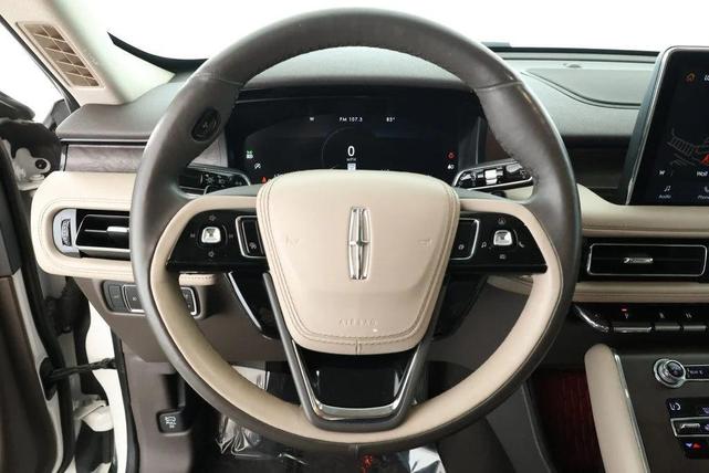 Photo of 2020 Pristine White Metallic Tri-Coat Lincoln Aviator