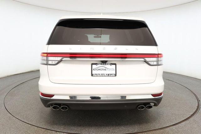 Photo of 2020 Pristine White Metallic Tri-Coat Lincoln Aviator