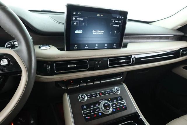 Photo of 2020 Pristine White Metallic Tri-Coat Lincoln Aviator