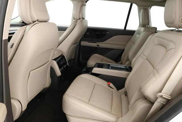 Photo of 2020 Pristine White Metallic Tri-Coat Lincoln Aviator