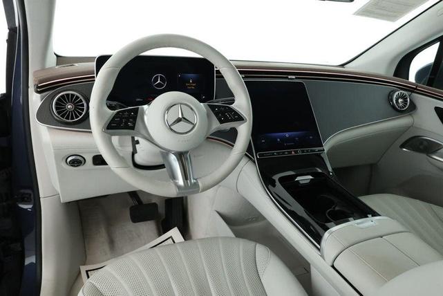 Photo of 2023 Twilight Blue Metallic Mercedes-Benz EQE 500
