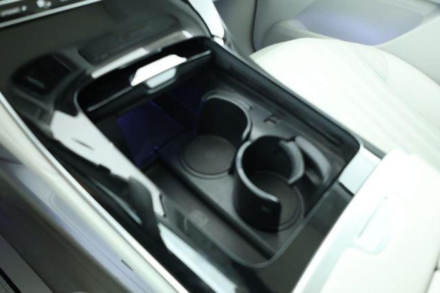 Photo of 2023 Twilight Blue Metallic Mercedes-Benz EQE 500