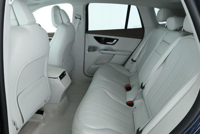 Photo of 2023 Twilight Blue Metallic Mercedes-Benz EQE 500