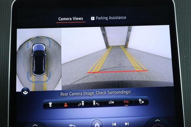 Photo of 2023 Twilight Blue Metallic Mercedes-Benz EQE 500