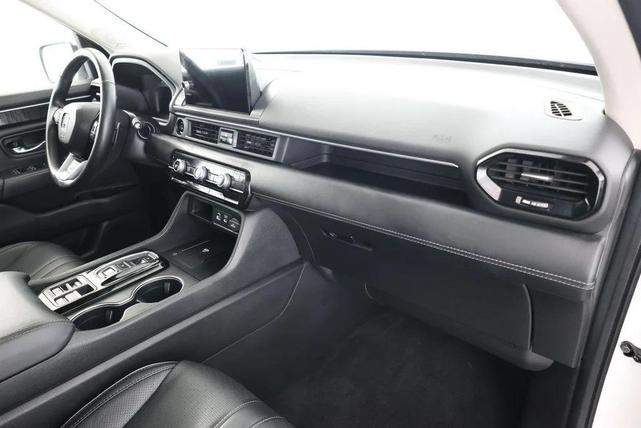 Photo of 2023 Platinum White Pearl Honda Pilot