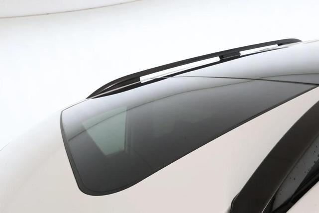 Photo of 2023 Platinum White Pearl Honda Pilot
