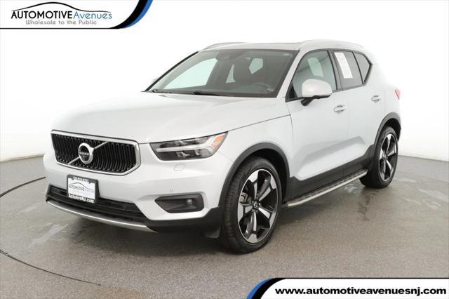 2022 Volvo XC40