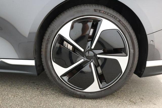 Photo of 2023 Cosmos Silver Metallic Lucid Air