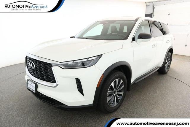 Photo of 2024 Glacier White INFINITI QX60