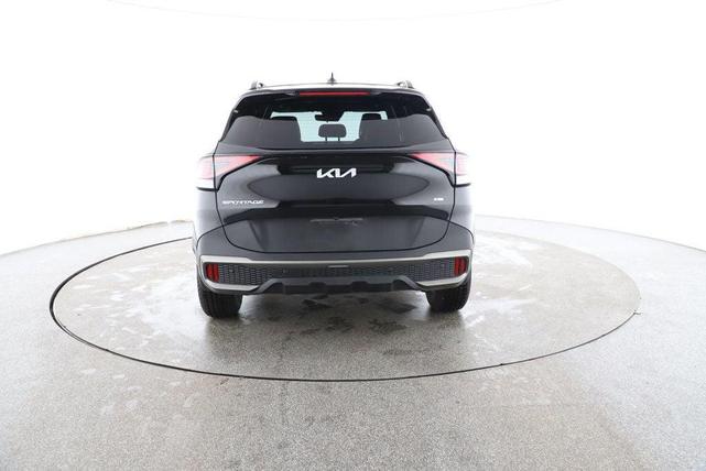 Photo of 2023 Ebony Black Kia Sportage