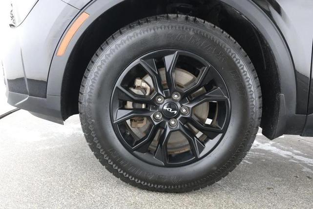 Photo of 2023 Ebony Black Kia Sportage