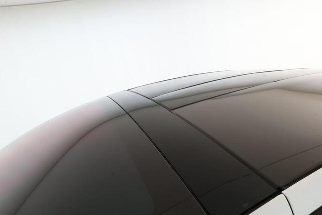 Photo of 2022 Pearl White Multi-Coat Tesla Model X